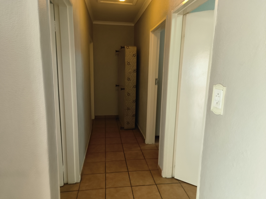 3 Bedroom Property for Sale in Kannoniers Park North West